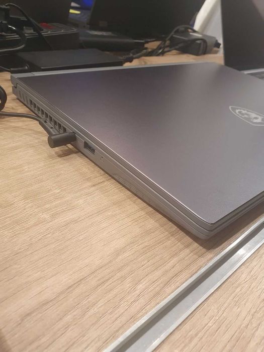 Игровой ноутбук MSI Thin A15 B7UC-009NEU б/у: быстрый Ryzen 5, современная память DDR5 и графика RTX 3050