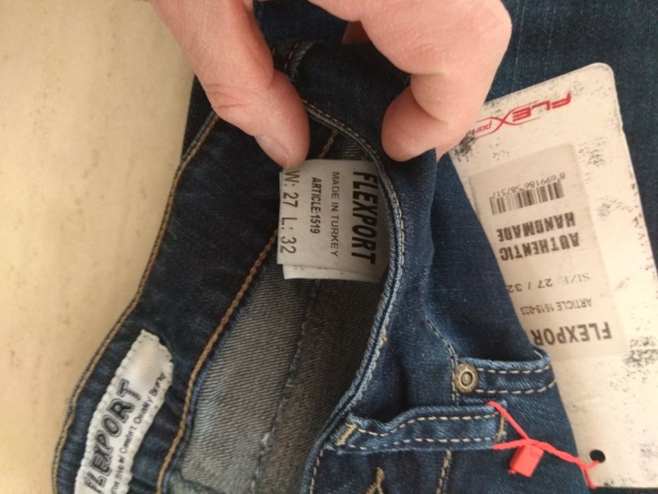 Spodnie jeansowe Flexport