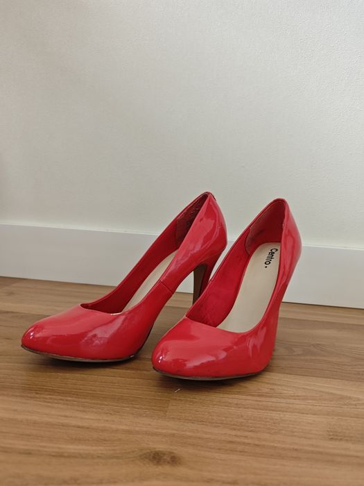 Продам туфлі жіночі