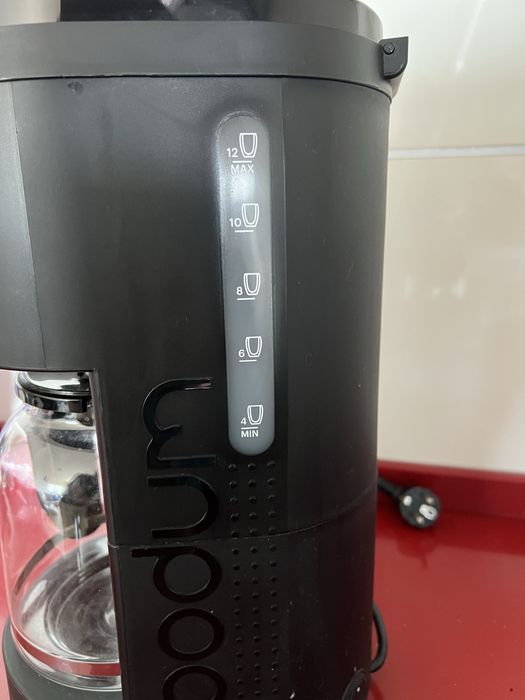 Cafeteira eletrica marca Bodum otimo estado pouco uso