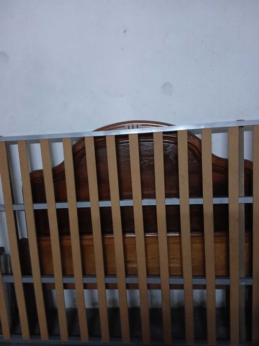 Cama de casal mesas de cabeceira