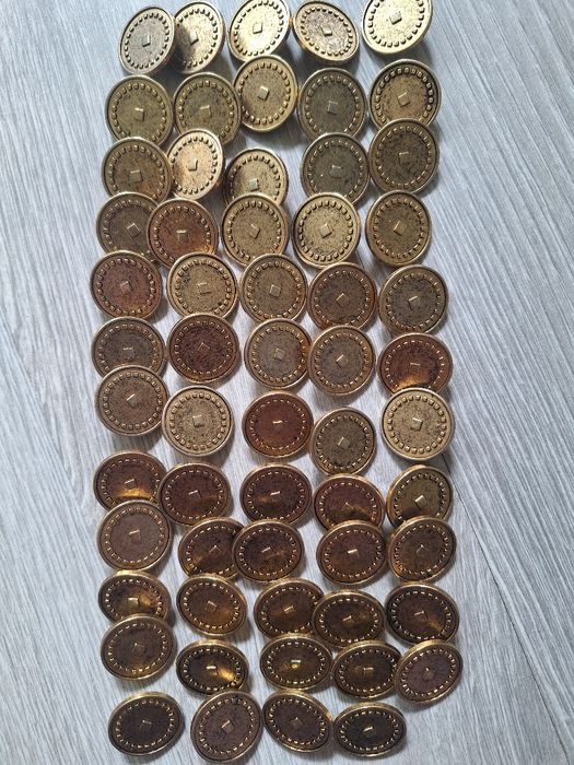 Guziki w stylu vintage