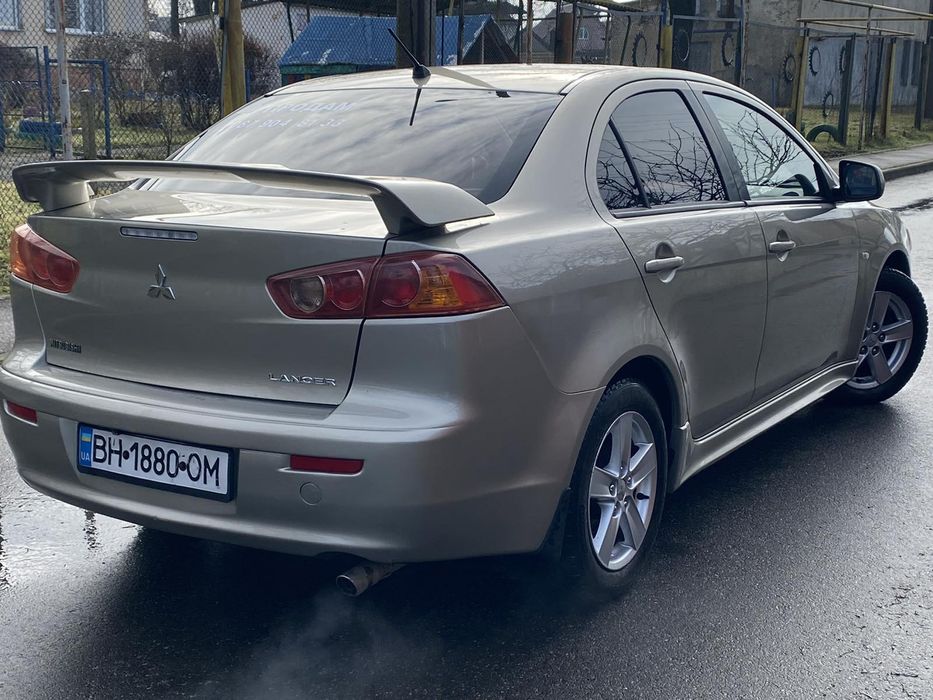 Продам Mitsubishi lancer