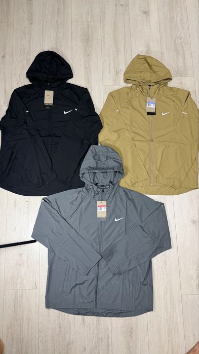 Чоловіча легка вітровка Nike Running | Три кольори в наявності