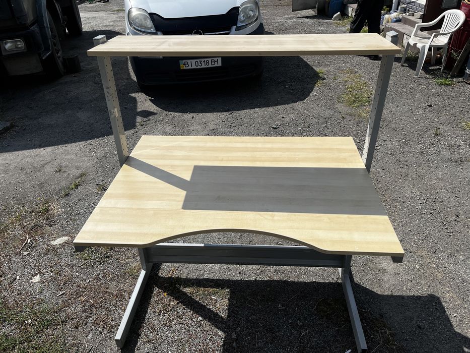 Письменный стол