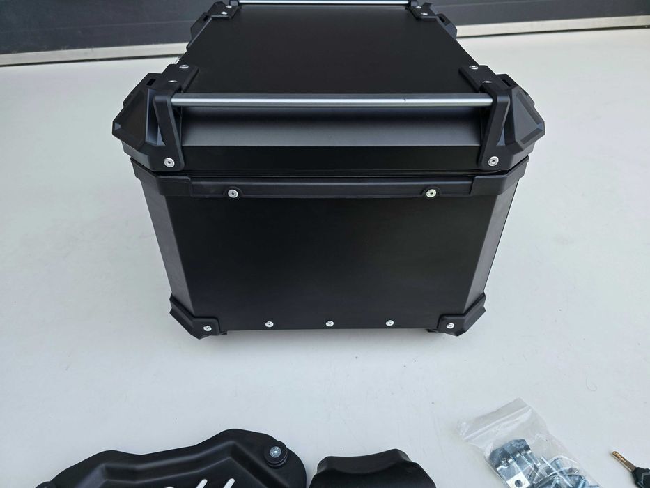 KUFER CENTRALNY Motocyklowy ALUMINIOWY Czarny 55L +Płyta +Oparcie