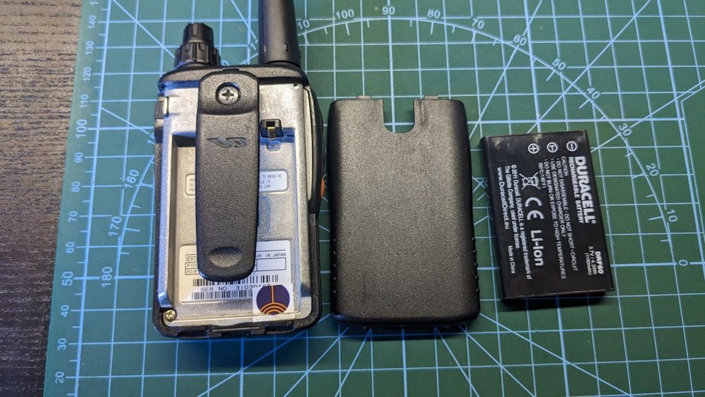 Yaesu VX-2, VHF/UHF, 2W, air band