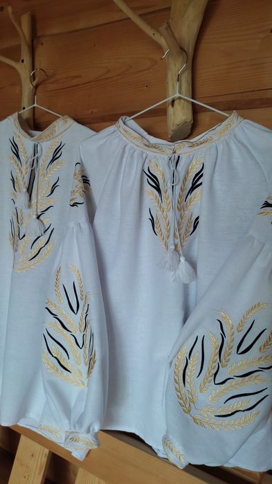 Вишиванки парні, сімейний комплект, вишиті сорочки для пари