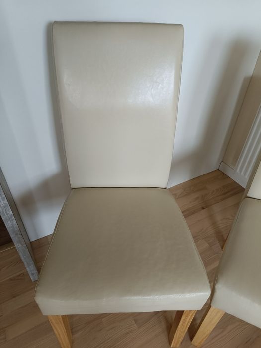 4 Krzesla stołki z Eco skóry