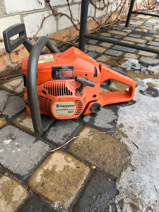 Бензопила Хускварна 137.
