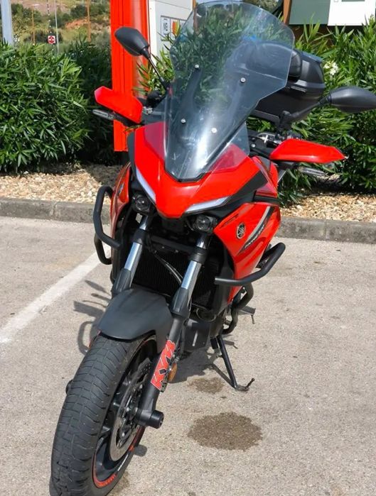 Moto  Yamaha trecer 7