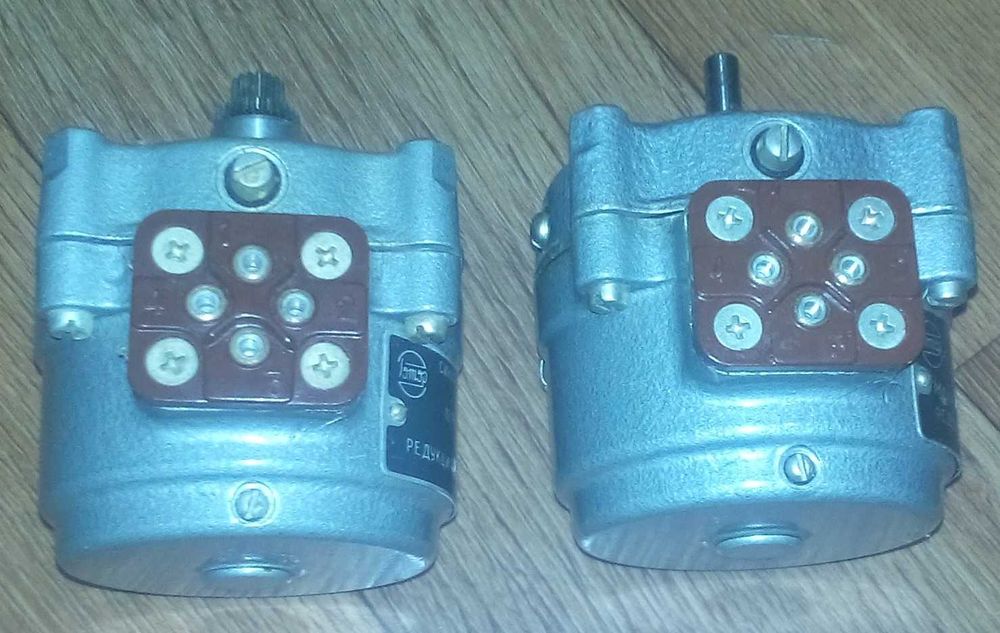 Двигатели синхронный СД-54, реверсивный РД-09-А