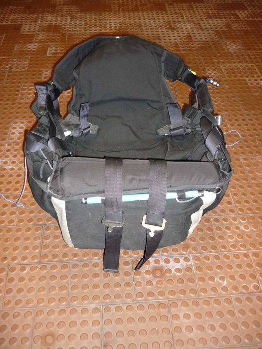 Vendo cadeira voo livre de parapente Paratech A3 páraquedas emergência
