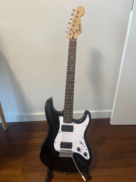 Guitarra Squier Bullet Stratocaster HH