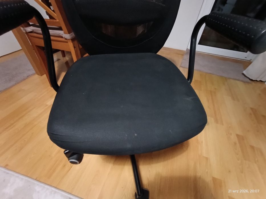 Krzesło biurowe, czarne  z Ikea ,stan dobry.