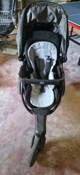 Carrinho de Bebé Chicco Activ3 – Excelente Estado