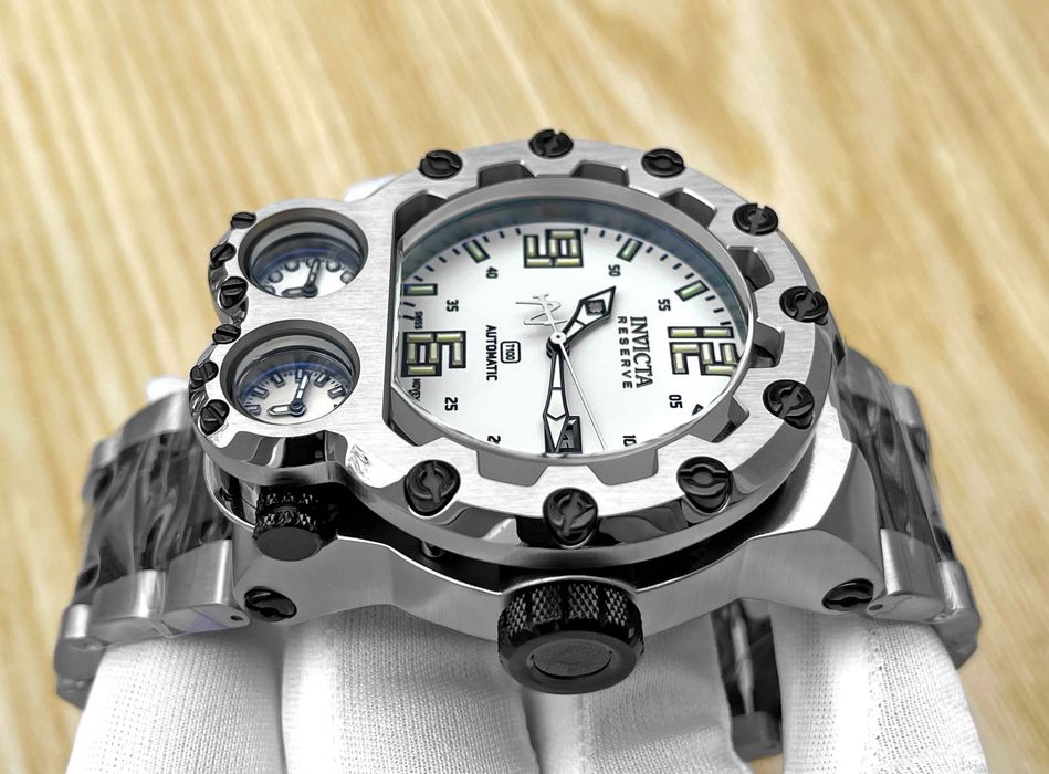 Часы Invicta 37558 Reserve Bolt Magnum Tria SWISS Automatic 52 mm.