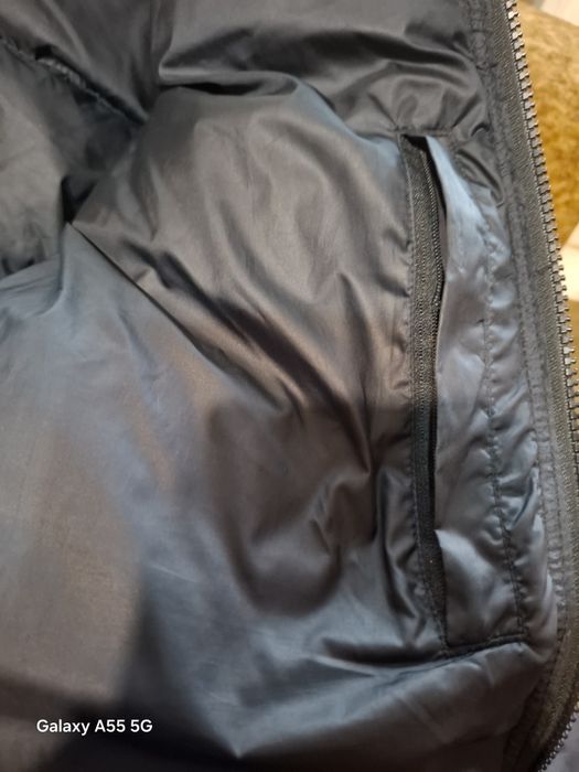 Найк курточка оригинальная в хорошом состояний