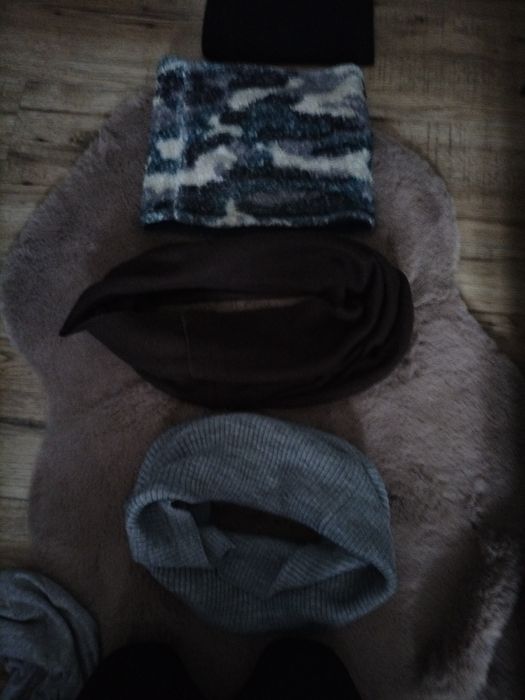 Kominy. Szale. Dziecięce