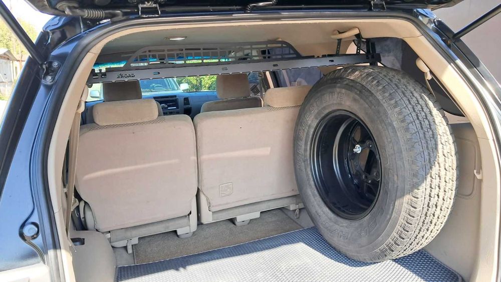 Кріплення запасного колеса Toyota Land Cruiser 100/200, Lexus LX470/LX570