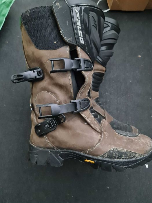 Botas touring/tt marca falco