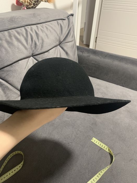 Капелюх жіночий класичний