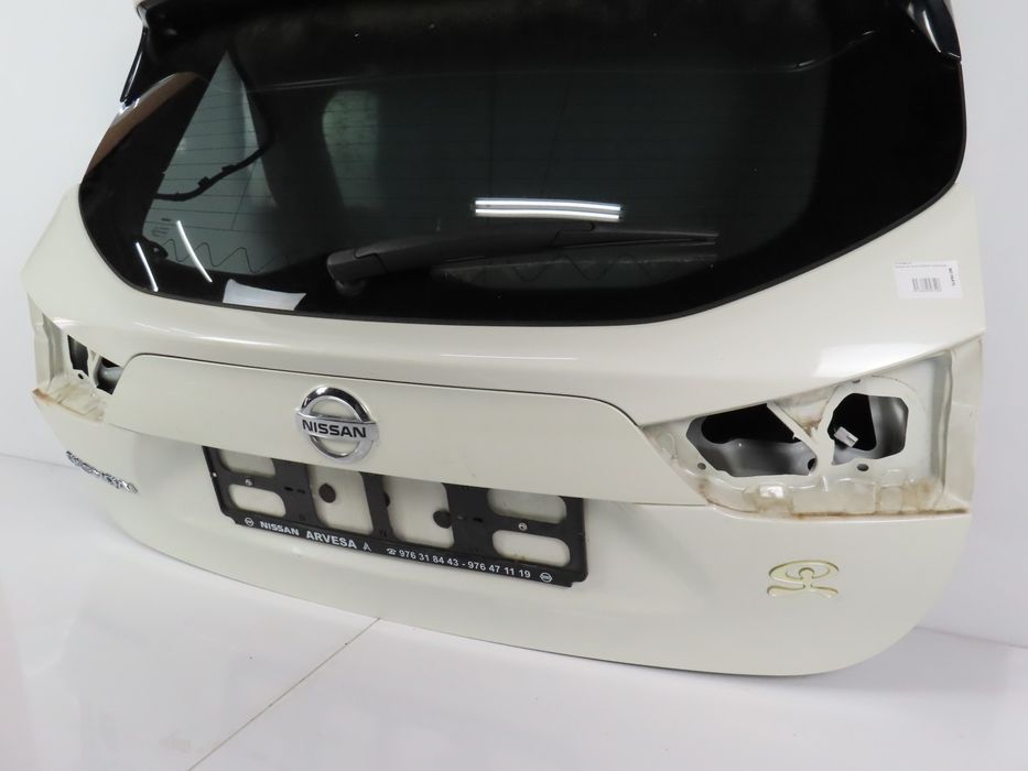 Tampa Da Mala Nissan Qashqai Ii Closed Off-Road Vehicle Ref: