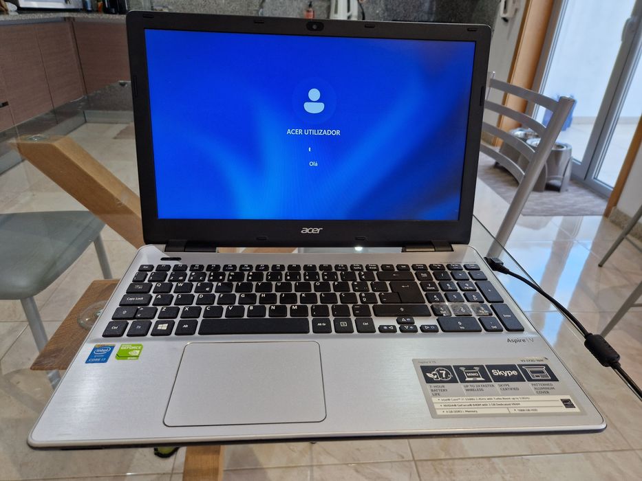 Acer Aspire V3-572g-76yf  core i7