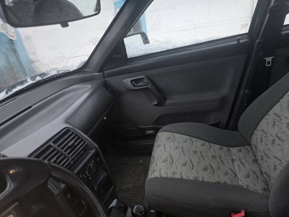 В продажі ваз 2110