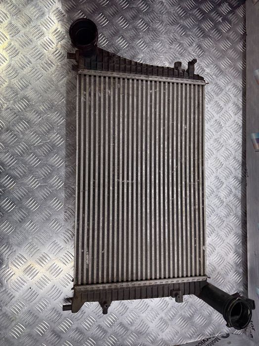Радиатор интеркулер  Vw  Skoda  Seat 1K0145803Q