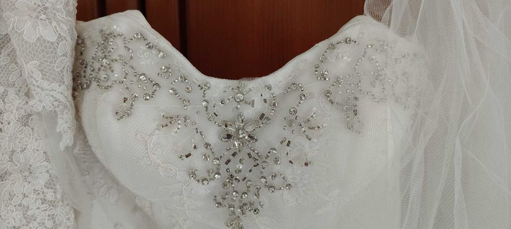 Suknia 2w1 odpinana góra koronka