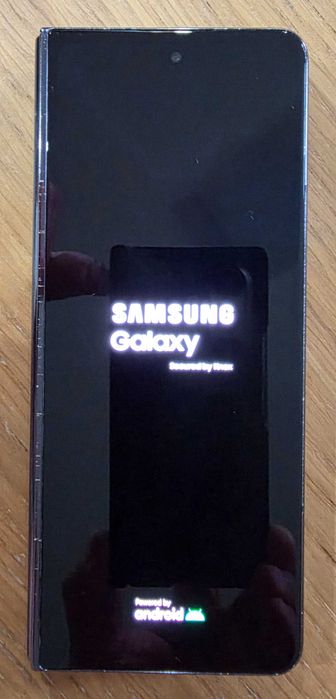 Samsung Z Fold5 5G 256GB - Desbloqueado - Dual SIM