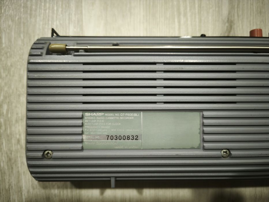 Японський ретро-магнітофон Sharp QT-F60E