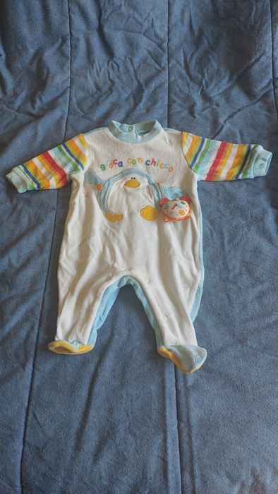 Roupas diversas de menino