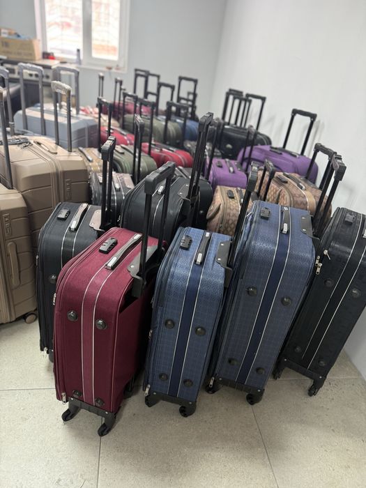 Валізи , валіза , чемодани. Розмір L,ХL,M.