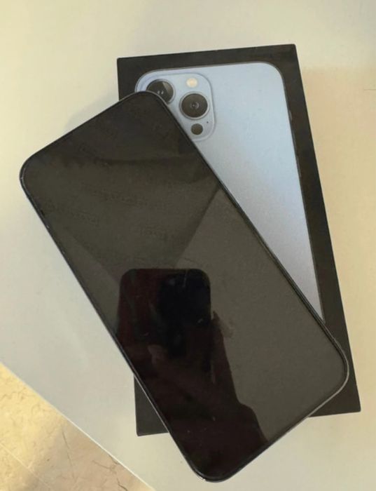 IPhone 13 Pro Max 256 gb prata desbloueado