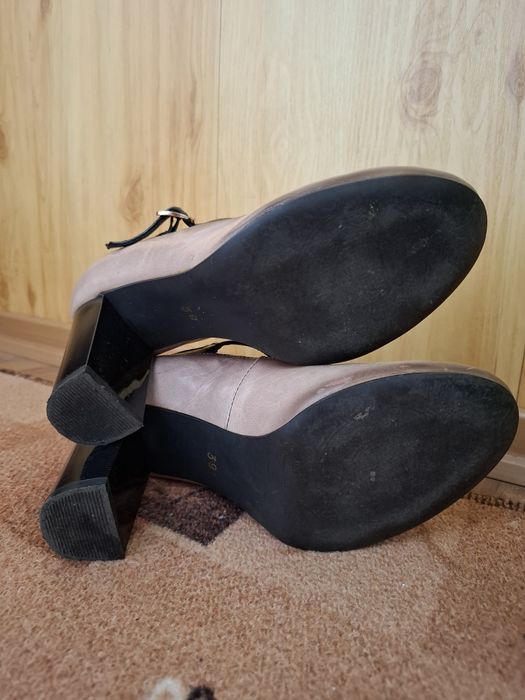 Туфлі шкіряні жіночі /лодочки/ босоніжки на каблуку