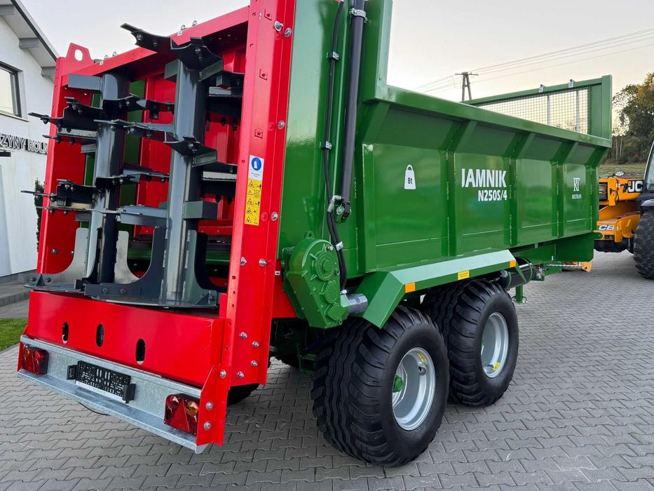 Rozrzutnik Roltrans skorupowy 8 t, 2 wałki pionowe, BOGATA WERSJA