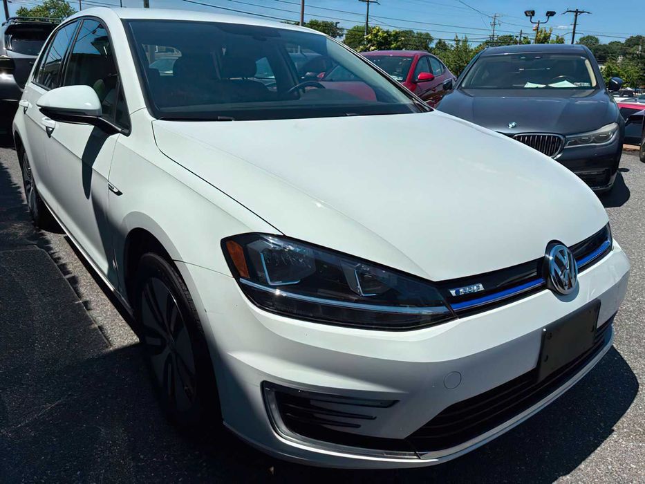 Volkswagen e-Golf SE      2019