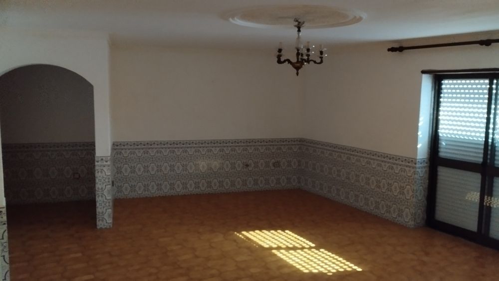 Alugo apartamento