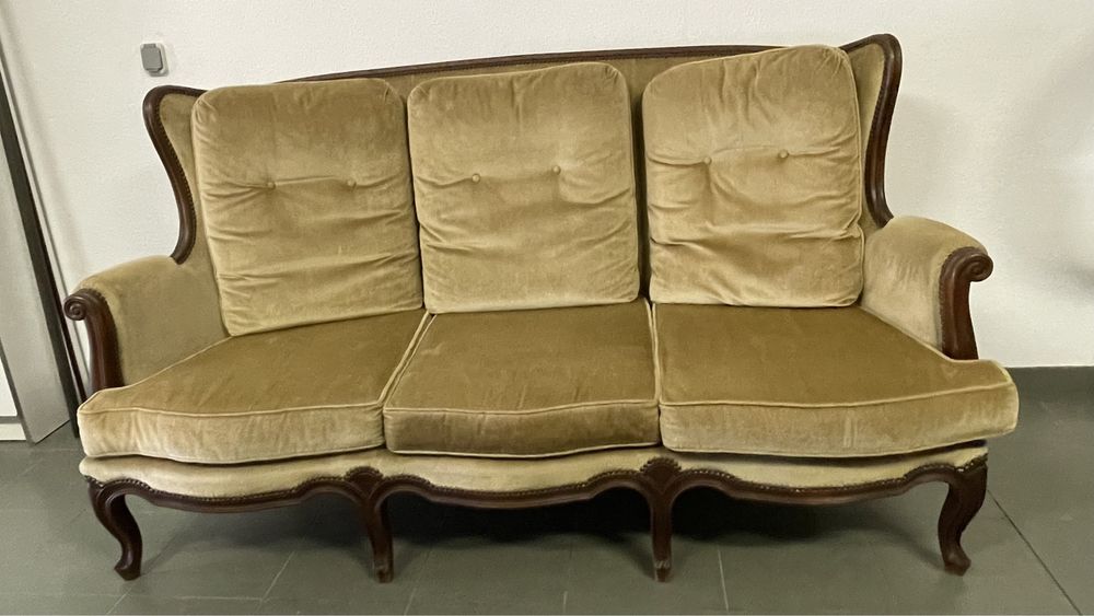 Sofá de 3 lugares com orelhas