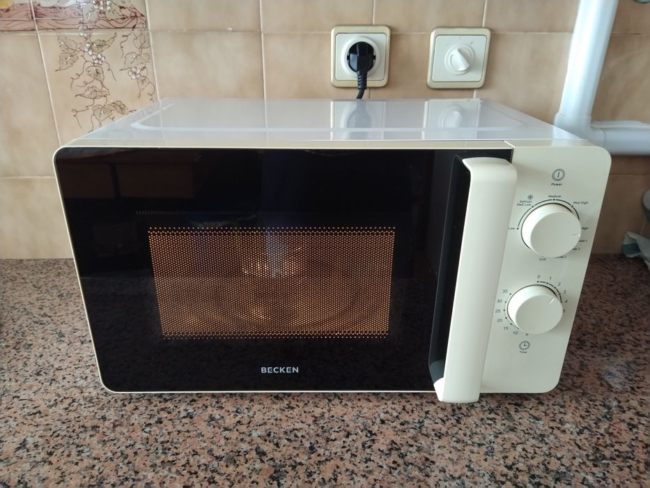 Micro-ondas com grill BECKEN casa quarto apartamento vivenda escritório gabinete carro cozinha.