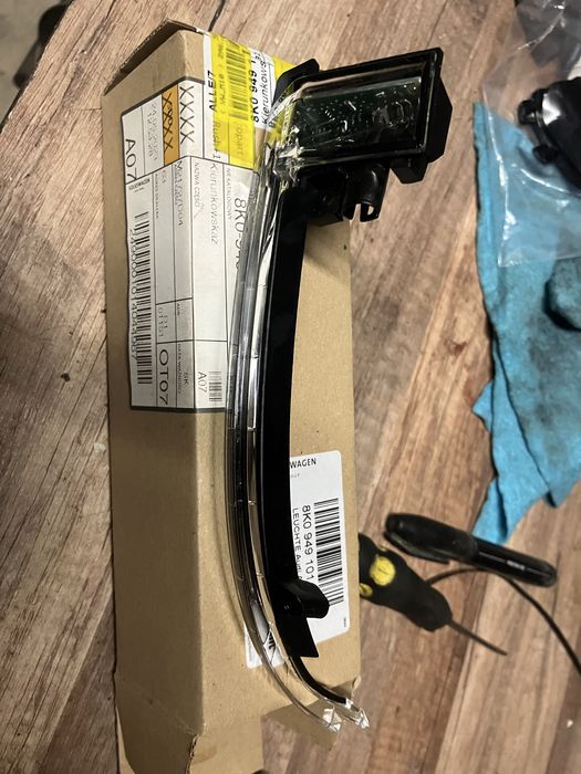 Lewy kierunkowska A4 b8 sedan