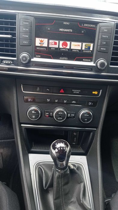SEAT Leon st1.6tdi 2016 nacional GPS — foto 5