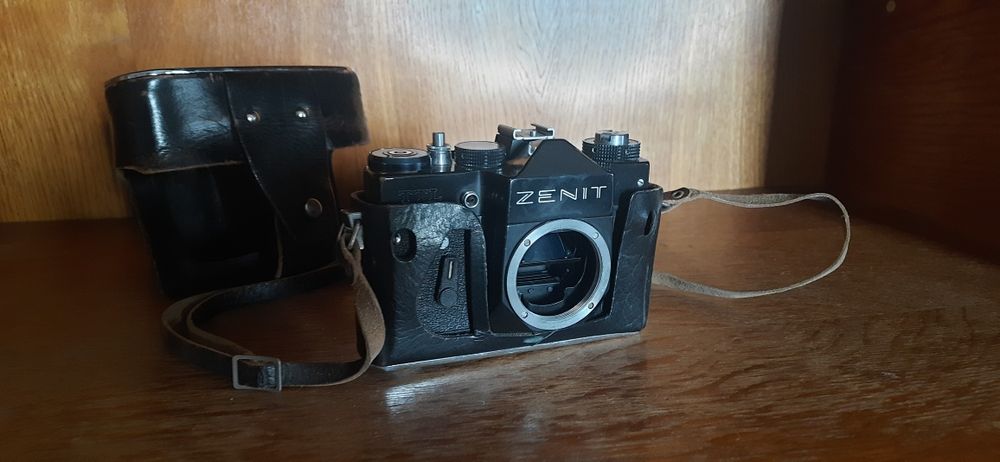 Продам фотоаппараты и камеру ссср (ретро)