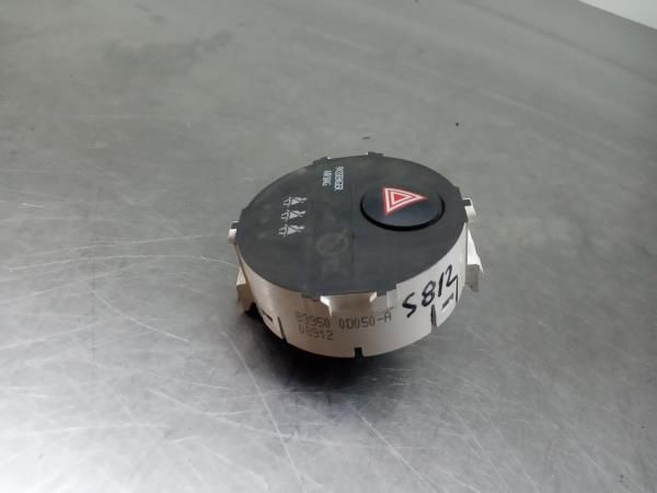 Botão / interruptor 4 piscas TOYOTA Yaris (_P13_)