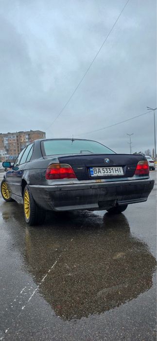 Продам BWM e38 дорест