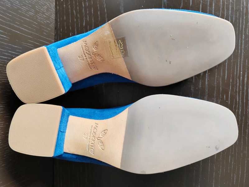 Sapatos azuis de camurça Moskkito
