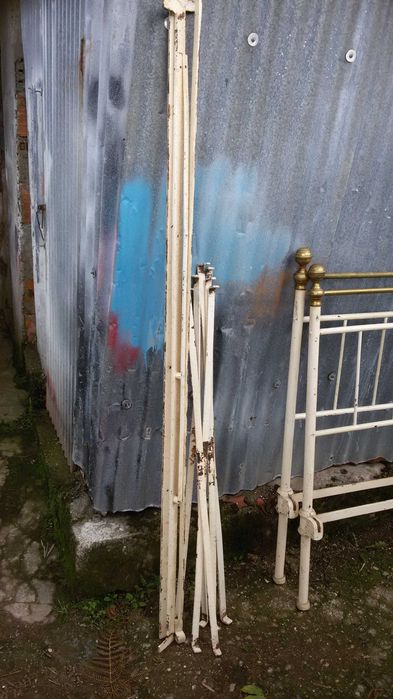 Cana ferro antiga corpo e meio