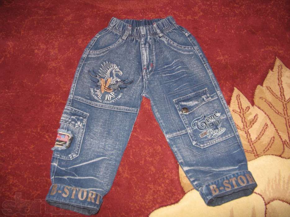 Продам джинсы на мальчика